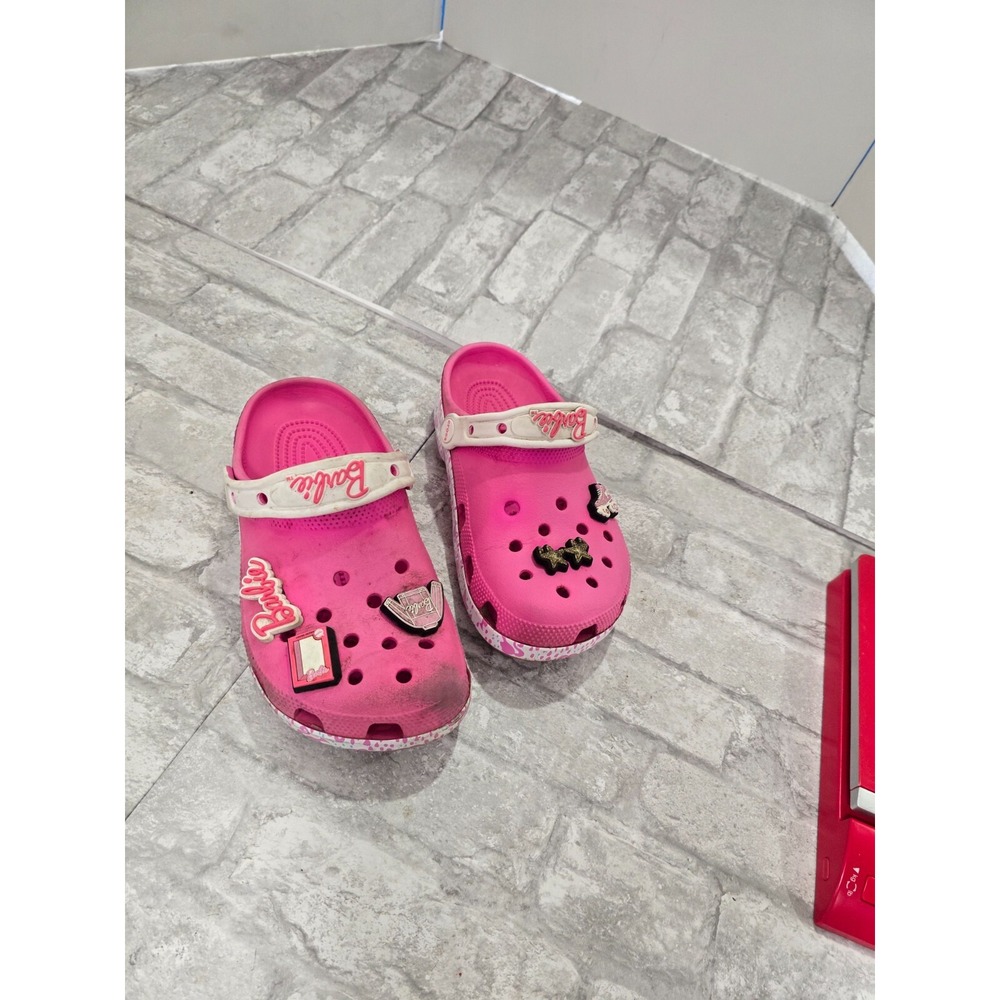 Crocs Barbie Movie W 7 M 5 Clog Shoe Hot Electric Pink 5 Limited Edition Jibbetz